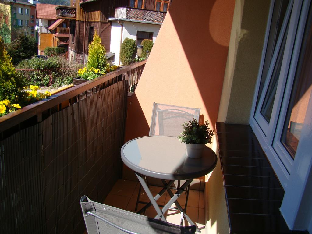 Apartament Nina シクラルスカ・ポレンバ エクステリア 写真